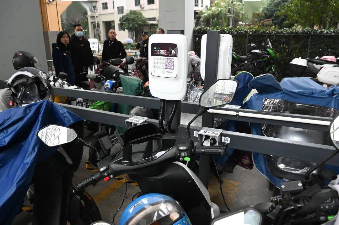 新华社:澳门王中王100%的资料-宁乡发布小区电动自行车停车棚建设规范  第1张
